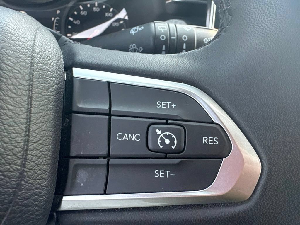 Used 2023 Jeep Compass Latitude AWD/4WD image 18