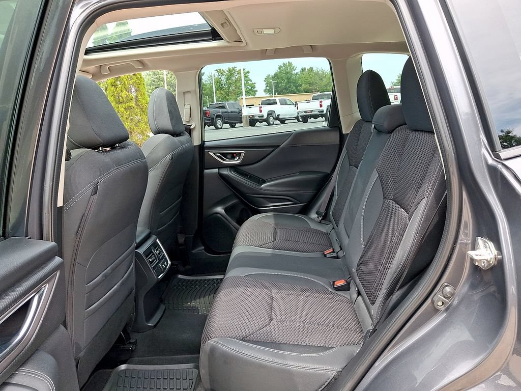 Used 2023 Subaru Forester Premium AWD/4WD image 10