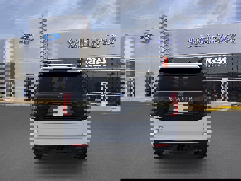 New 2025 Ford Expedition Active image 5