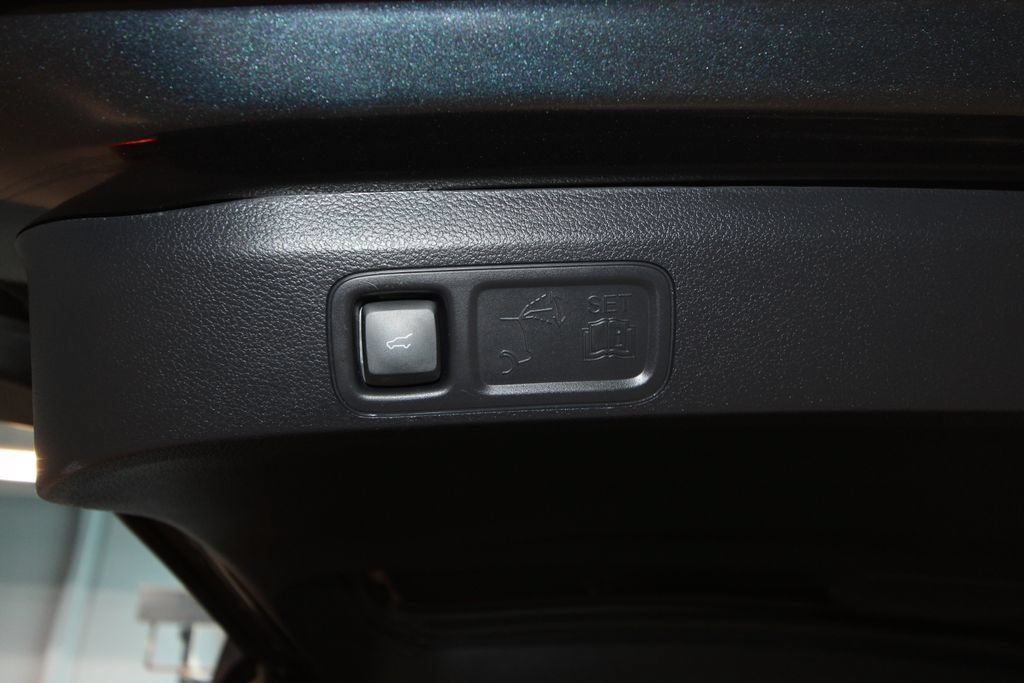 Used 2024 Lincoln Navigator L Reserve AWD/4WD image 42
