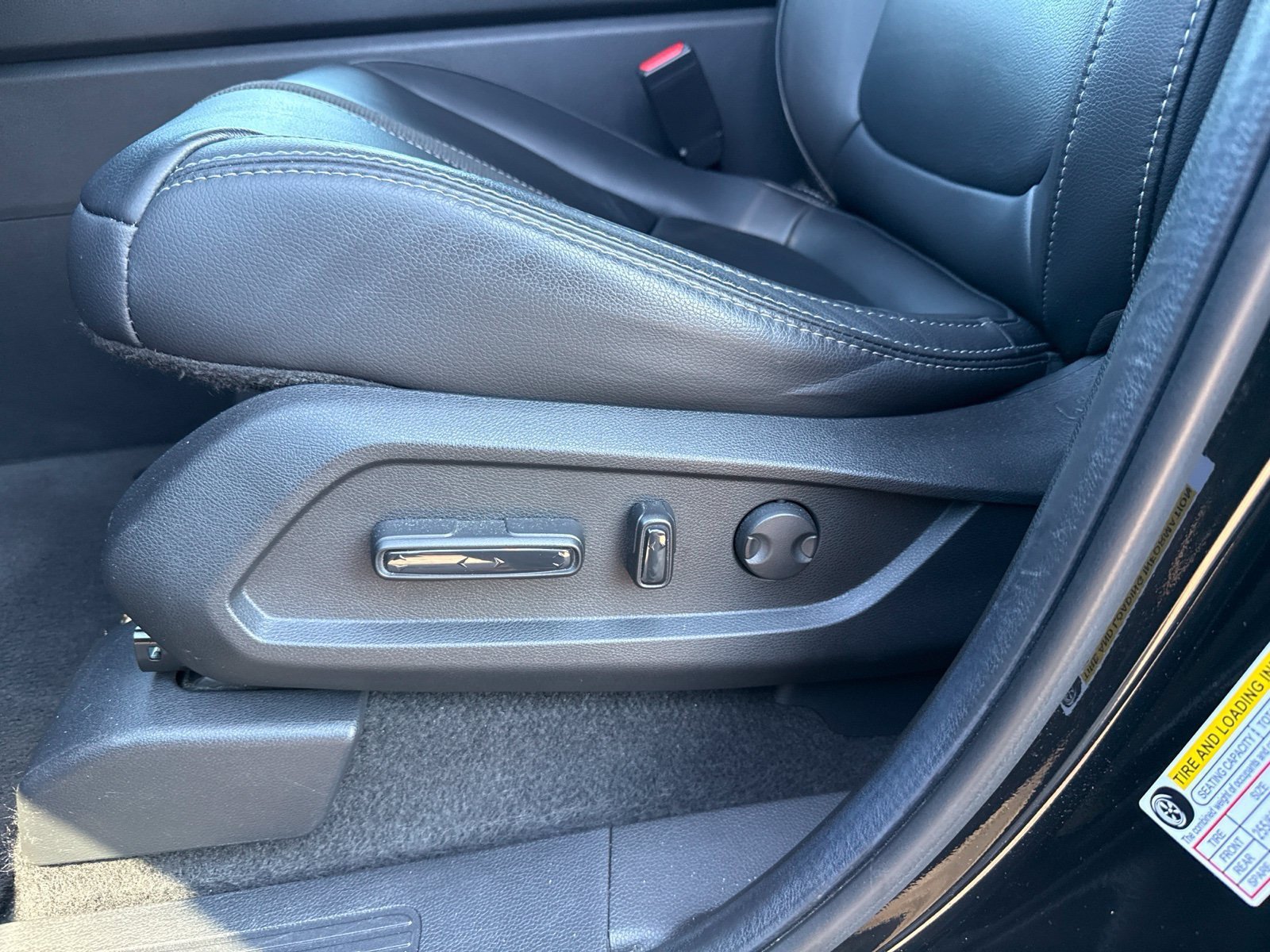 Certified 2025 Honda Pilot EX-L image 24