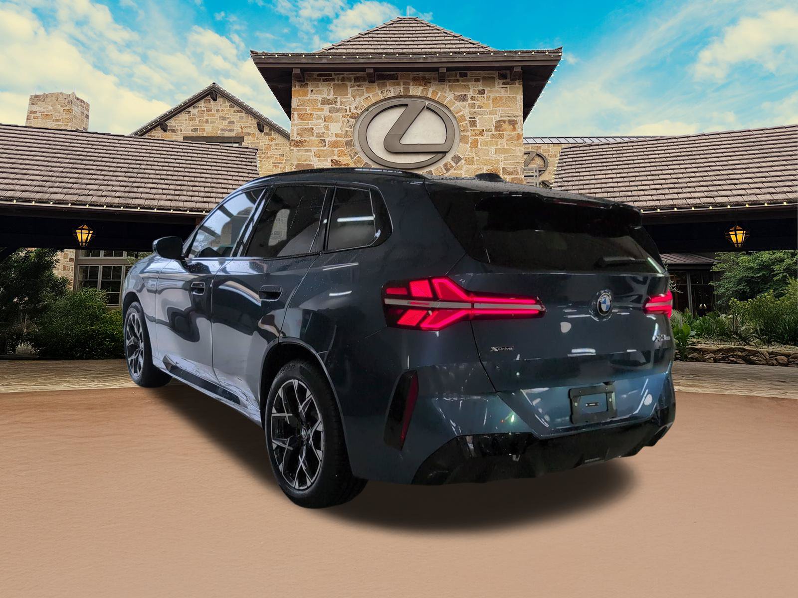 Used 2025 BMW X3 xDrive30i w/ Premium Package AWD/4WD image 3