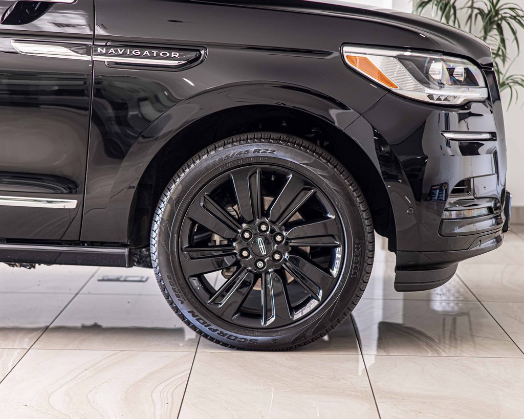 Used 2024 Lincoln Navigator Reserve w/ Equipment Group 201A image 10
