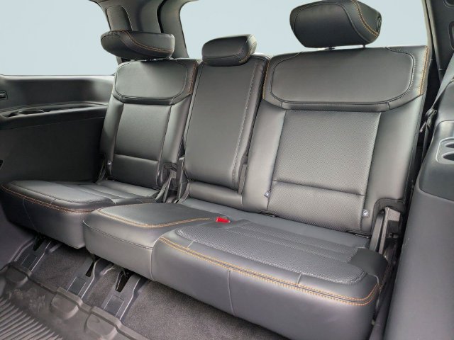 Used 2025 Ford Expedition Tremor AWD/4WD image 17