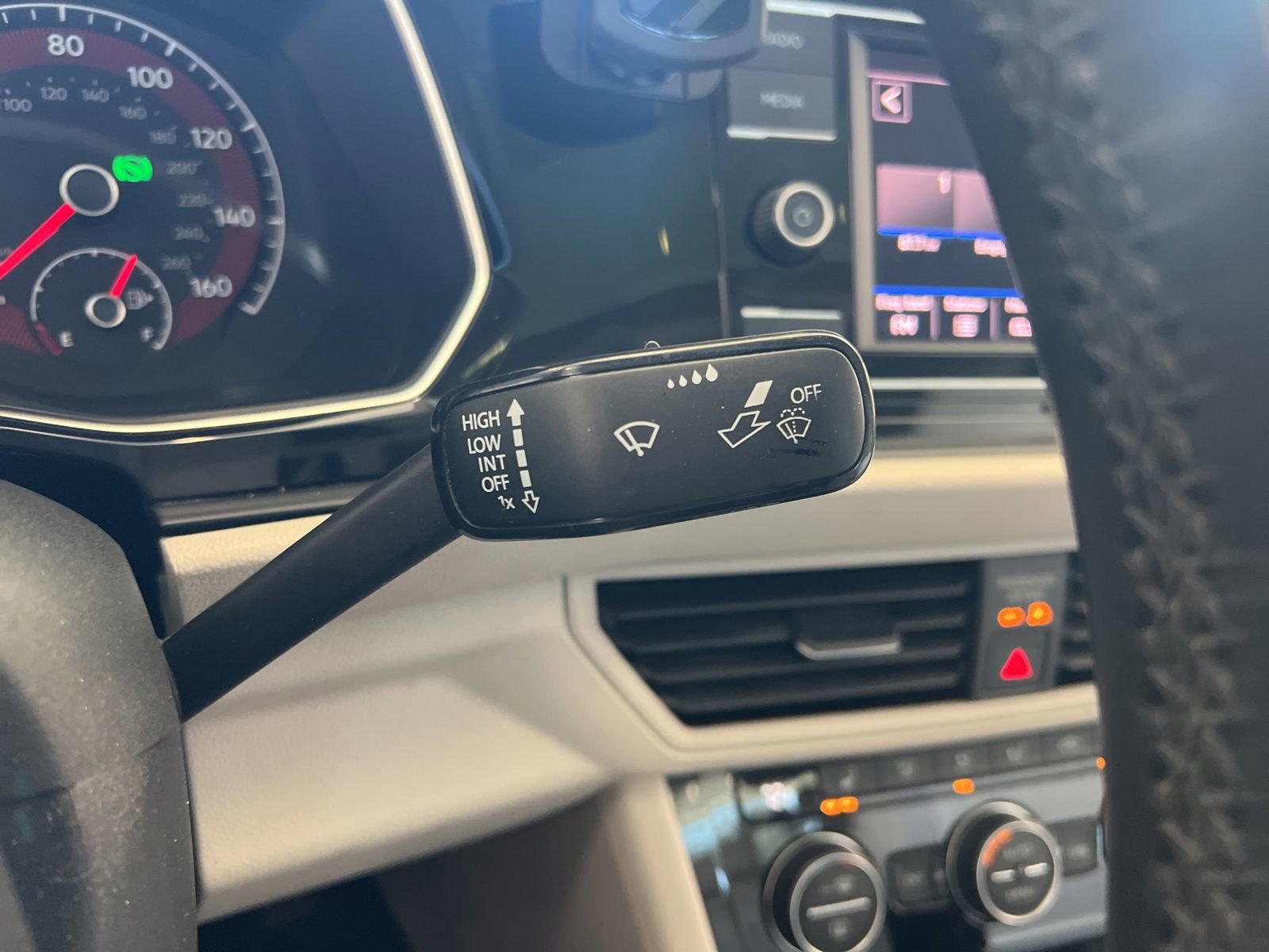 Used 2019 Volkswagen Jetta SE image 22