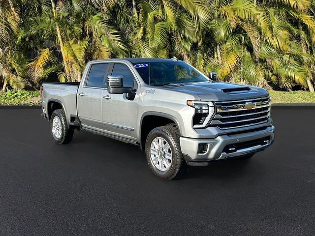 Used 2025 Chevrolet Silverado 2500 High Country image 2