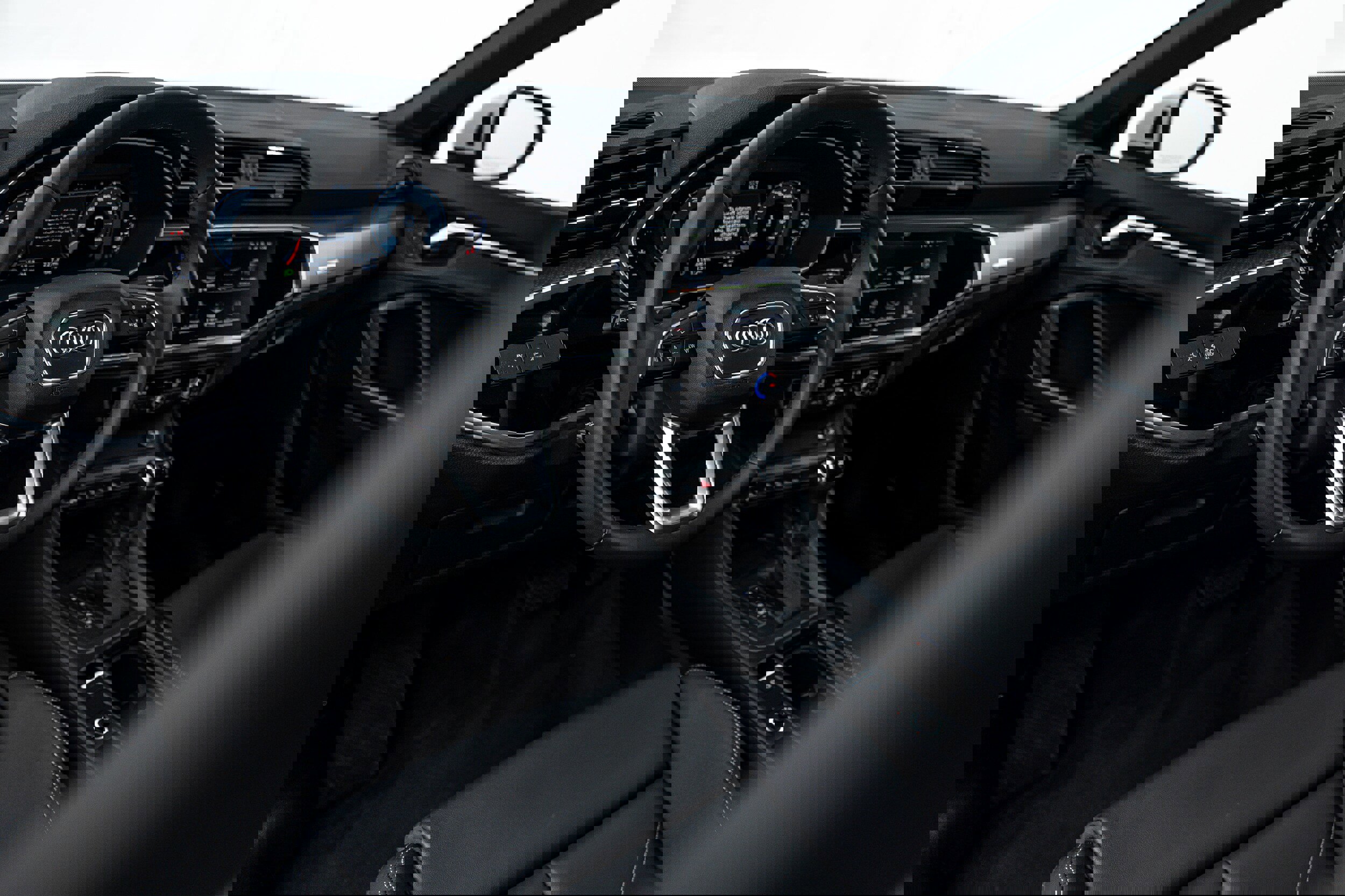 Used 2025 Audi Q3 2.0T Premium w/ Convenience Package image 8