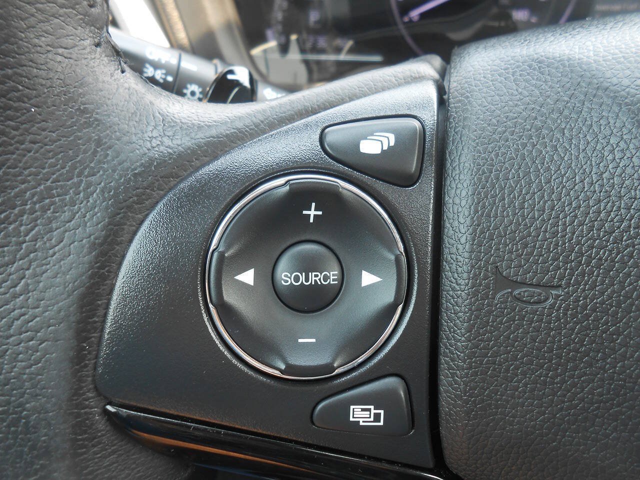 Used 2020 Honda HR-V EX-L image 19