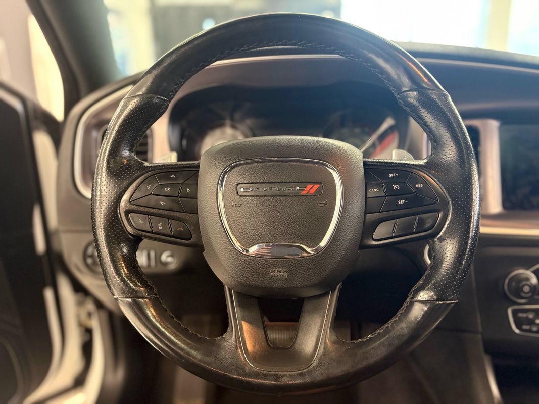 Used 2020 Dodge Charger SXT w/ Blacktop Package AWD/4WD image 17