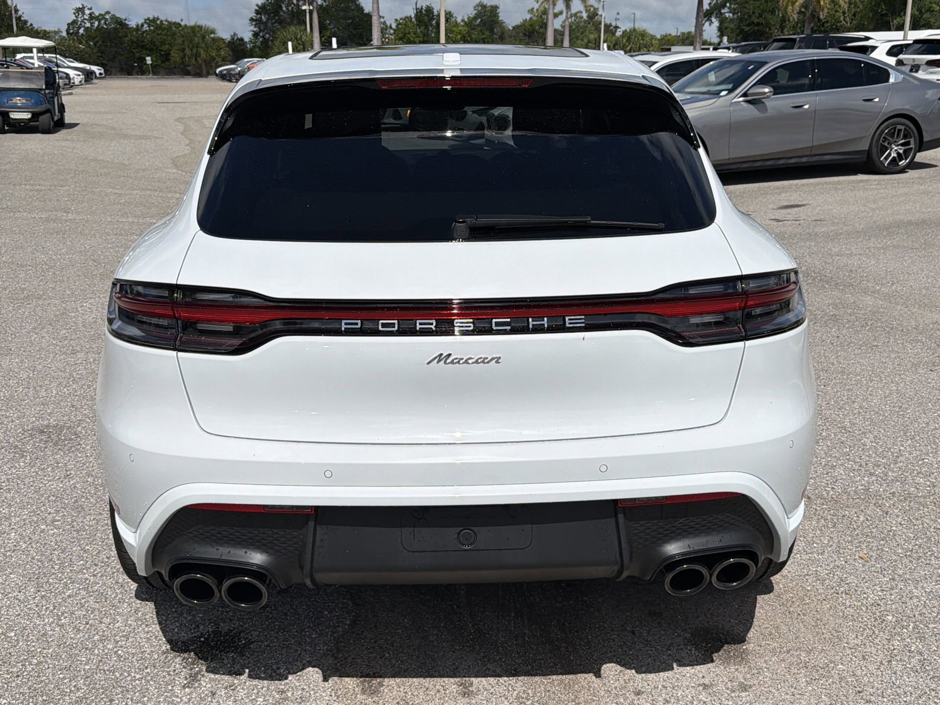 Used 2026 Porsche Macan AWD/4WD image 5