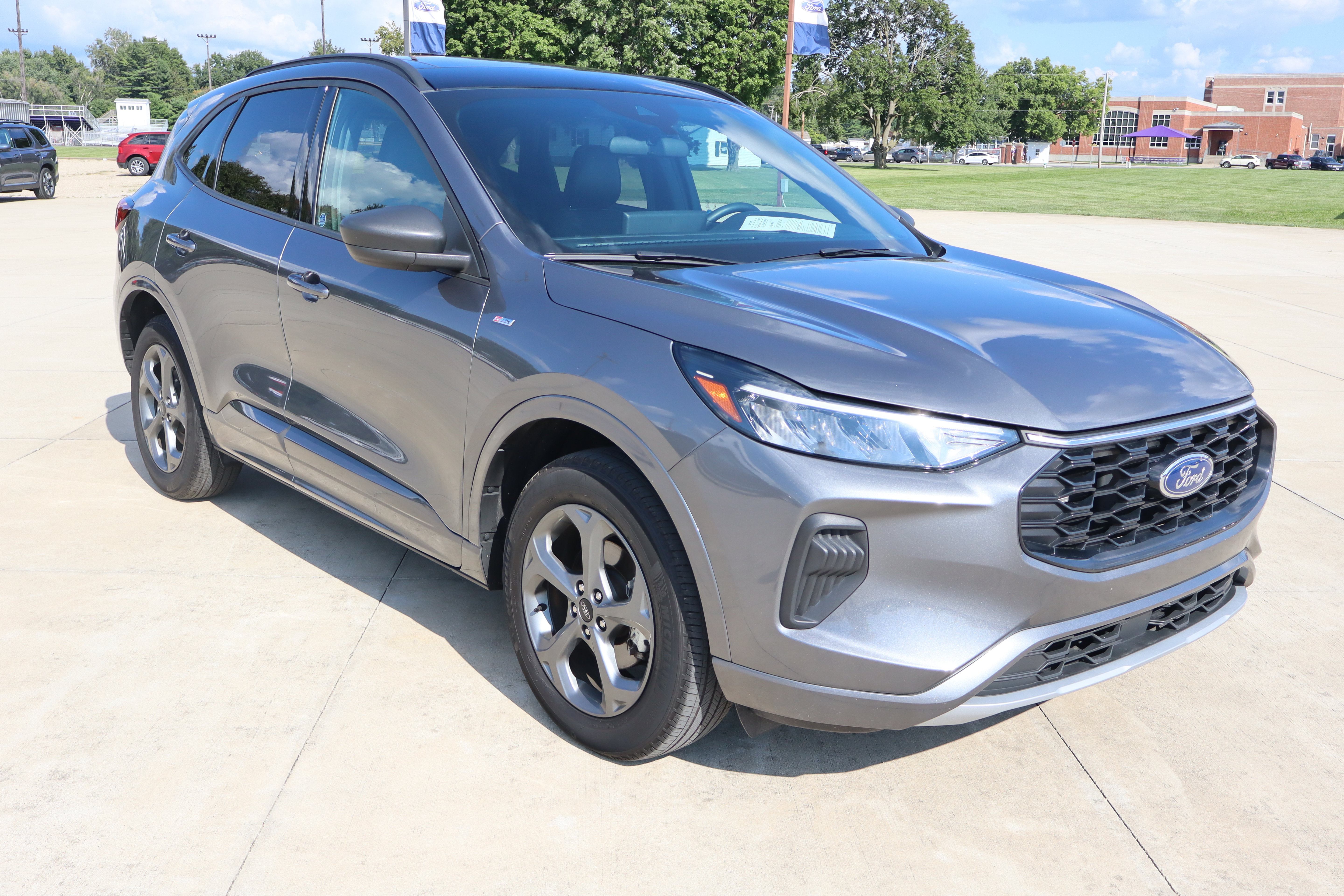 Used 2024 Ford Escape ST-Line w/ Tech Pack #1 AWD/4WD image 3