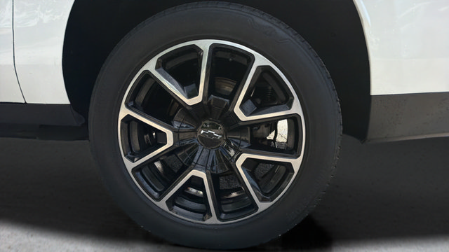 Used 2021 Chevrolet Suburban RST AWD/4WD image 38