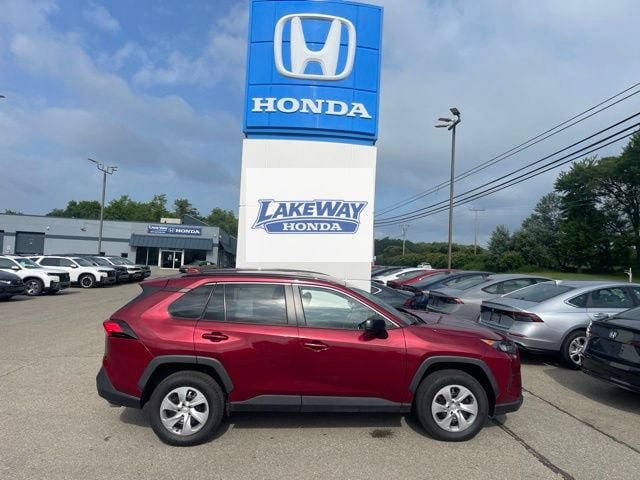 Used 2019 Toyota RAV4 LE AWD/4WD image 1