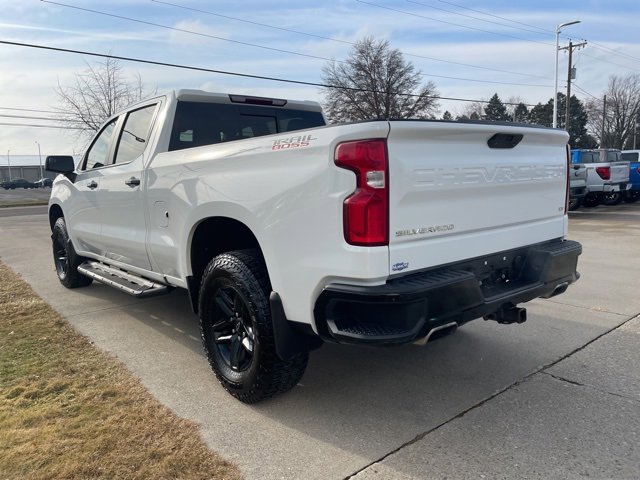 Used 2021 Chevrolet Silverado 1500 LT Trail Boss w/ Convenience Package II image 2