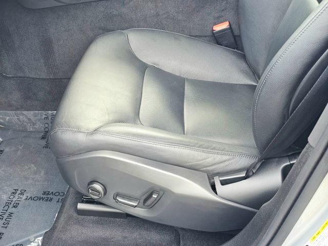 Used 2024 Volvo XC60 T8 Core AWD/4WD image 18