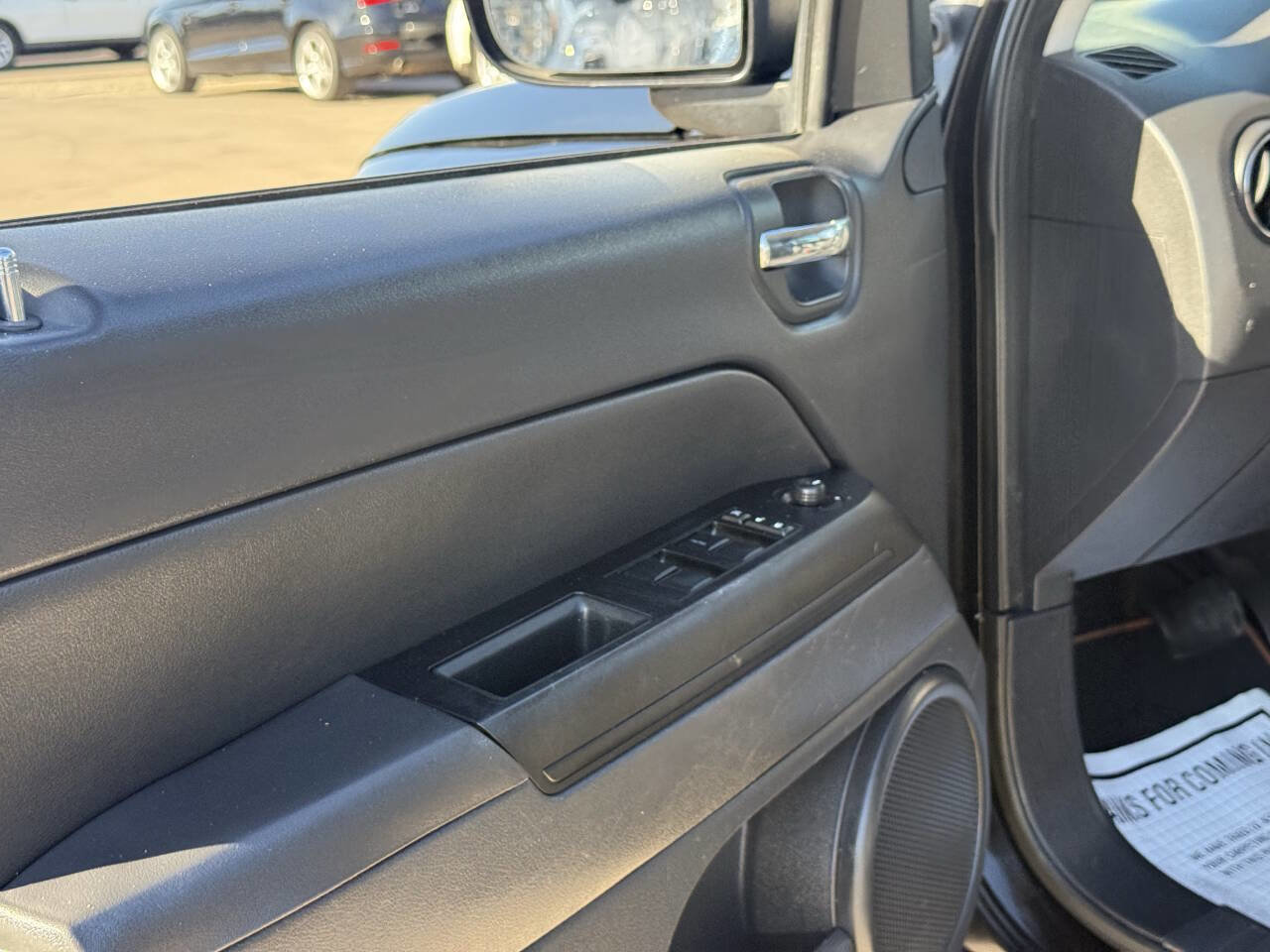 Used 2015 Jeep Compass Sport w/ Power Value Group FWD image 9