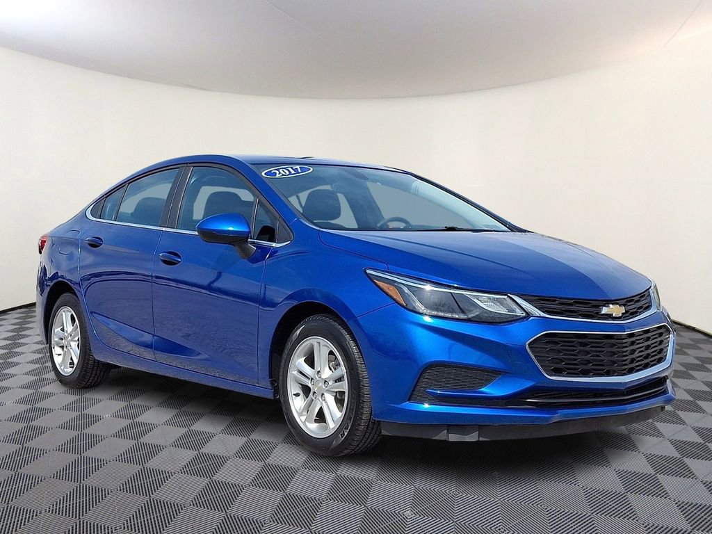Used 2017 Chevrolet Cruze LT w/ Convenience Package image 1
