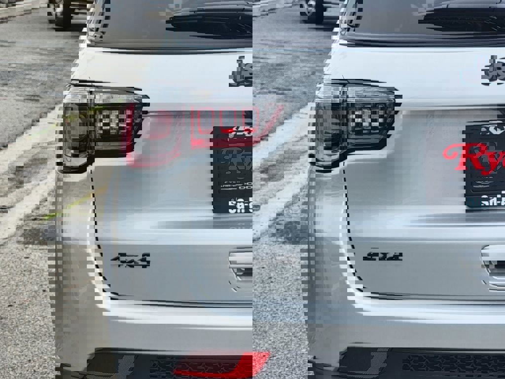 New 2026 Jeep Compass Latitude image 6