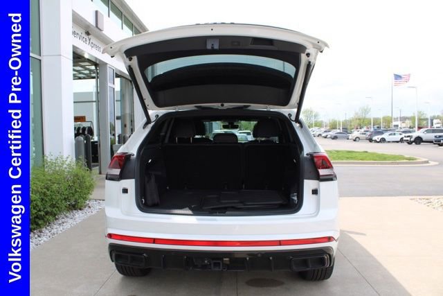 Used 2025 Volkswagen Atlas Cross Sport SEL R-Line AWD/4WD image 10