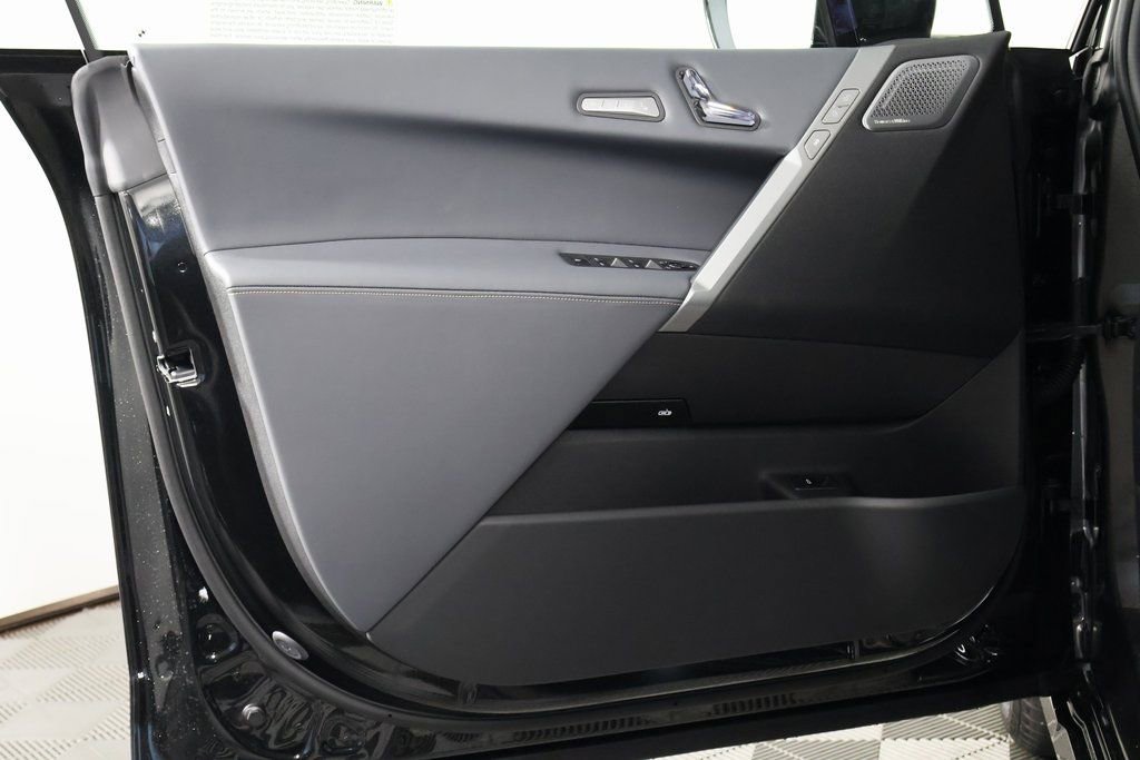 New 2026 BMW iX M70 image 7