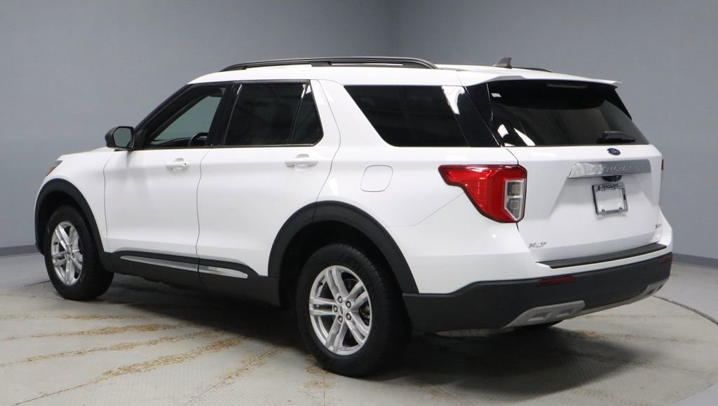 Certified 2022 Ford Explorer XLT w/ Equipment Group 202A image 9