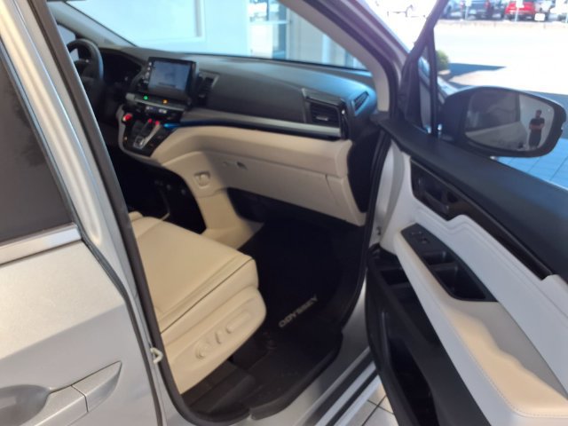 Certified 2025 Honda Odyssey Touring image 27