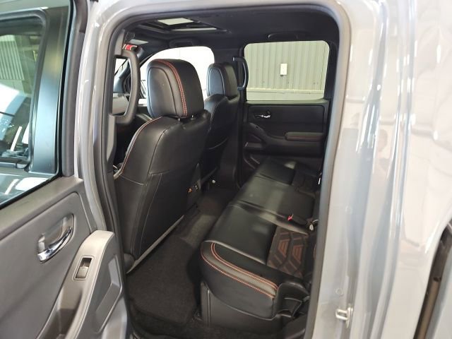 Used 2025 Nissan Frontier PRO-4X w/ Pro Premium Package AWD/4WD image 18