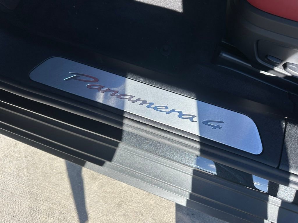 Used 2026 Porsche Panamera image 22