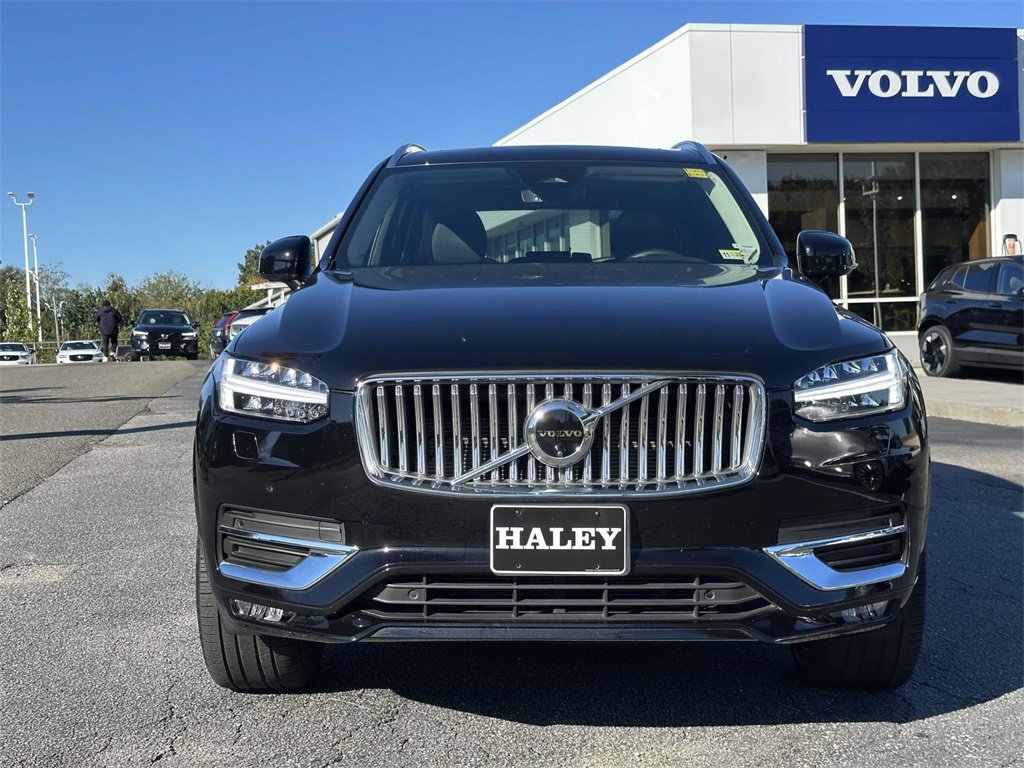 Certified 2024 Volvo XC90 B5 Plus w/ Protection Package Premier image 25