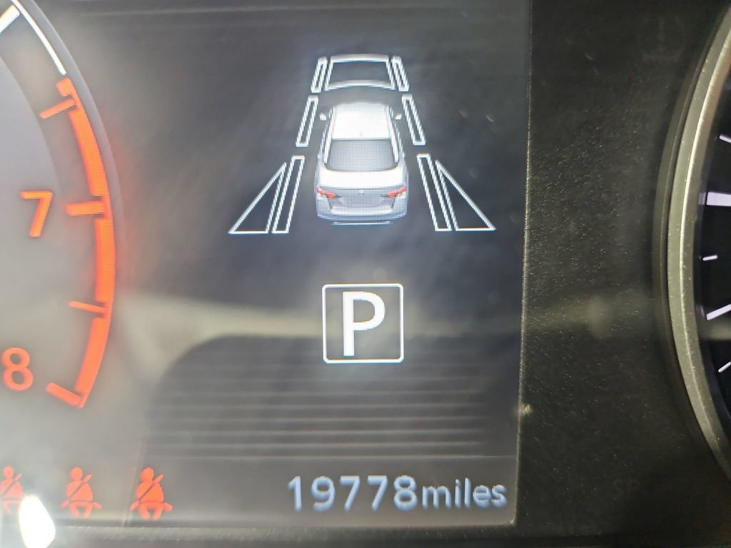 Certified 2025 Nissan Versa SR w/ Trunk Package FWD image 18