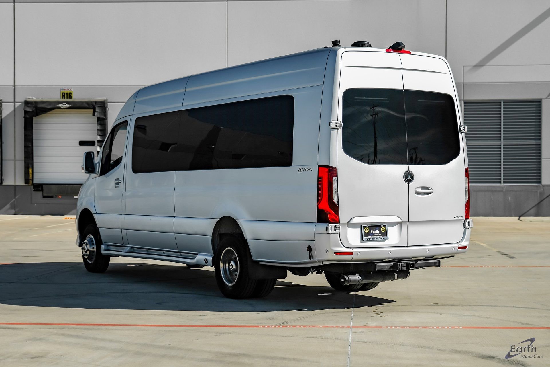 Used 2023 Mercedes-Benz Sprinter 3500 w/ Parking Package image 11