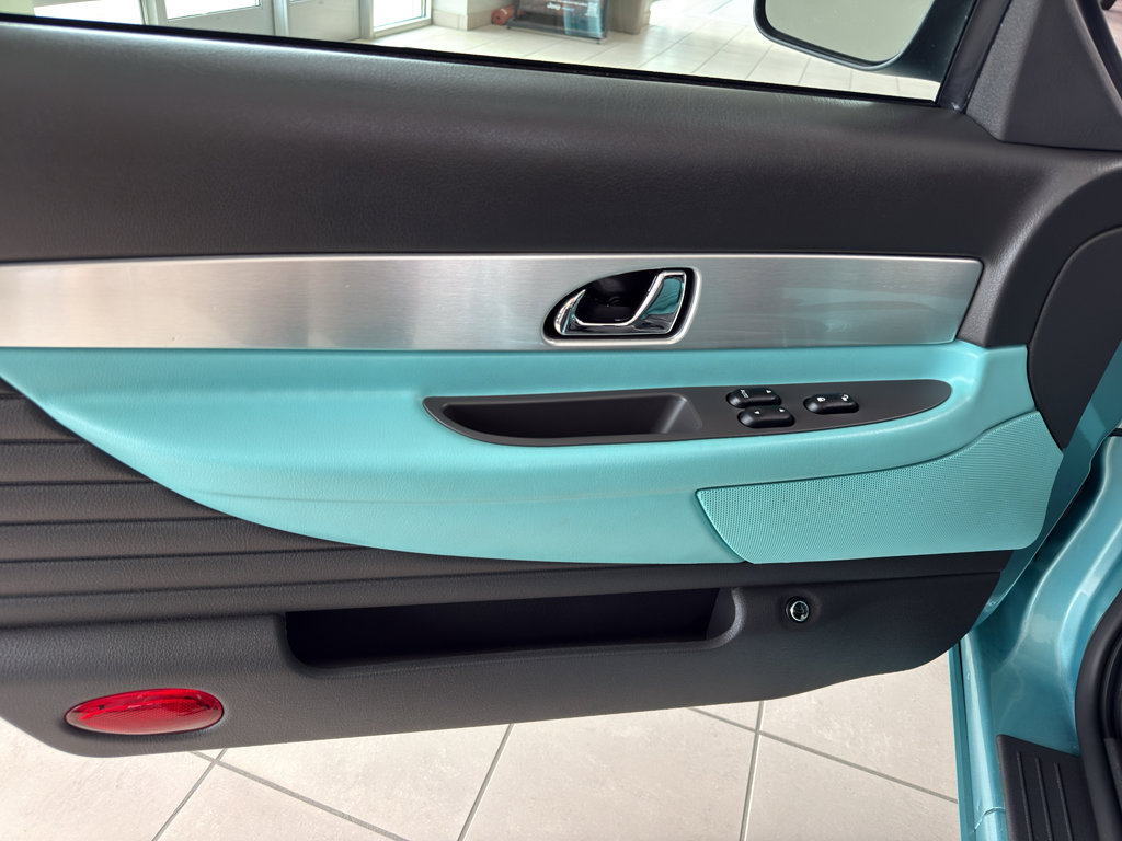 Used 2002 Ford Thunderbird image 12