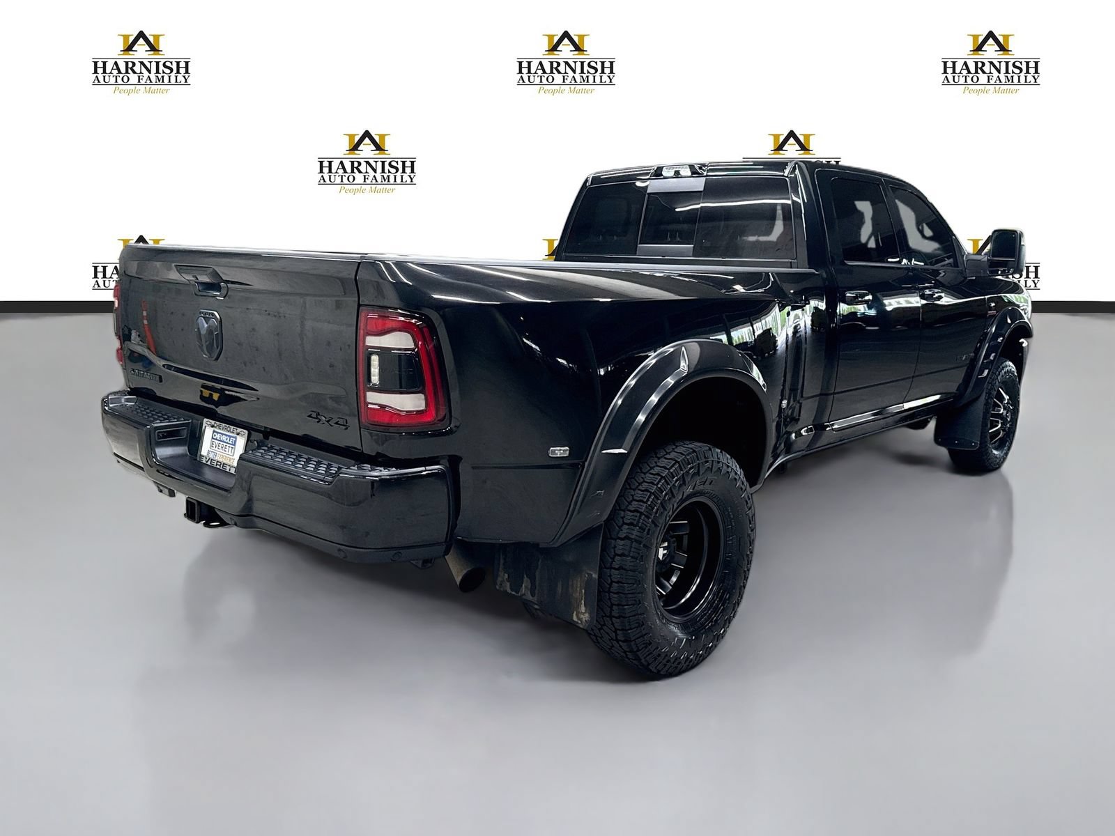 Used 2024 RAM 3500 Laramie w/ Night Edition AWD/4WD image 6