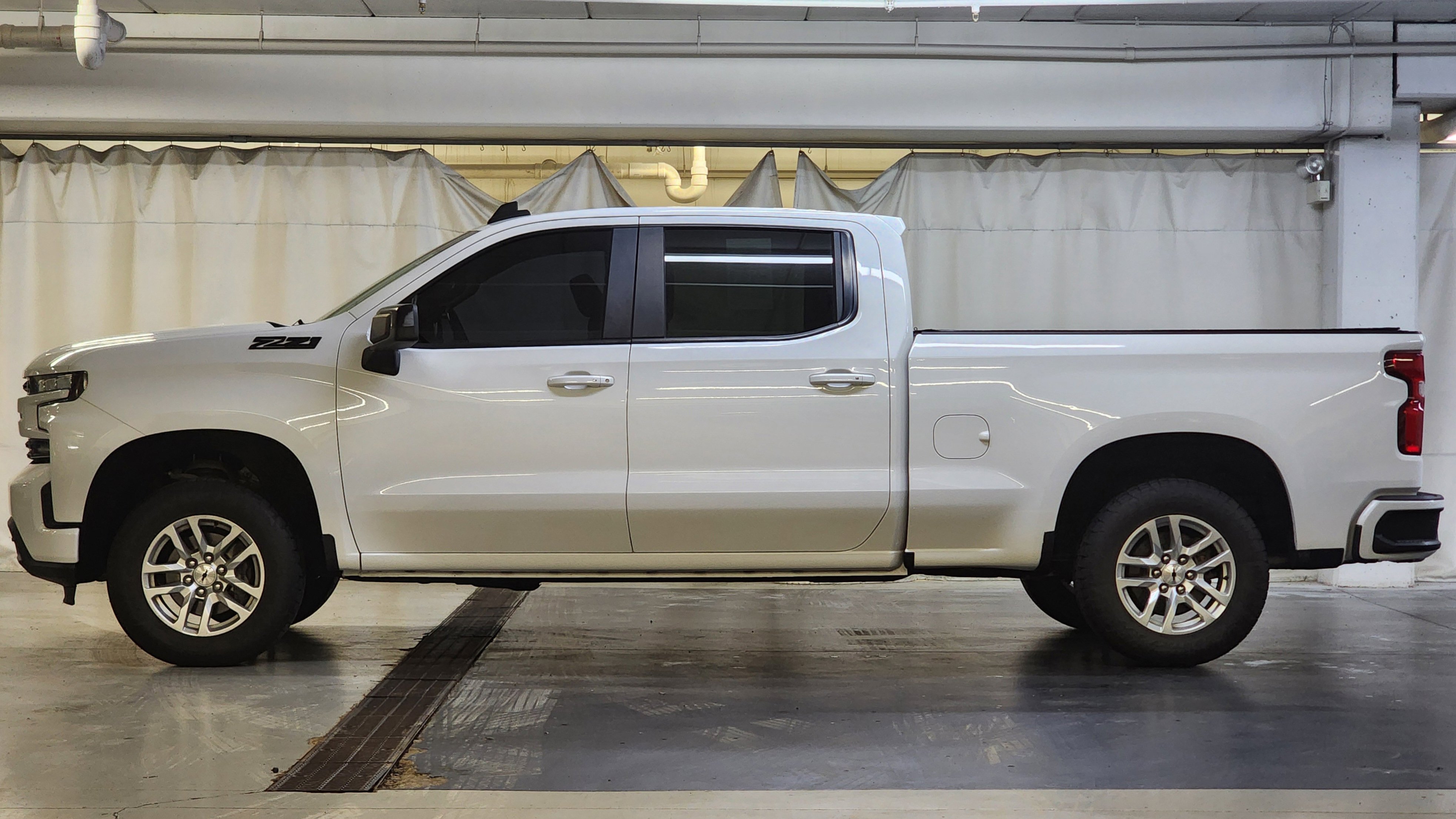 Used 2019 Chevrolet Silverado 1500 RST w/ True North Edition AWD/4WD image 9