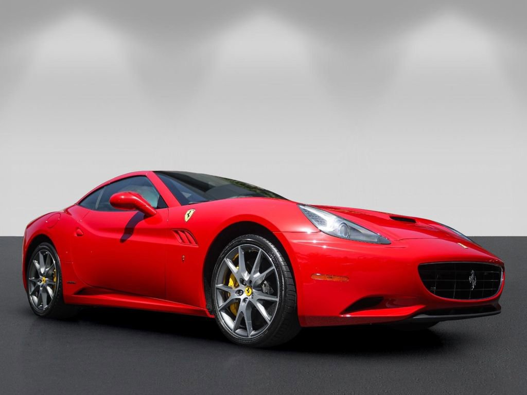 Certified 2013 Ferrari California image 9