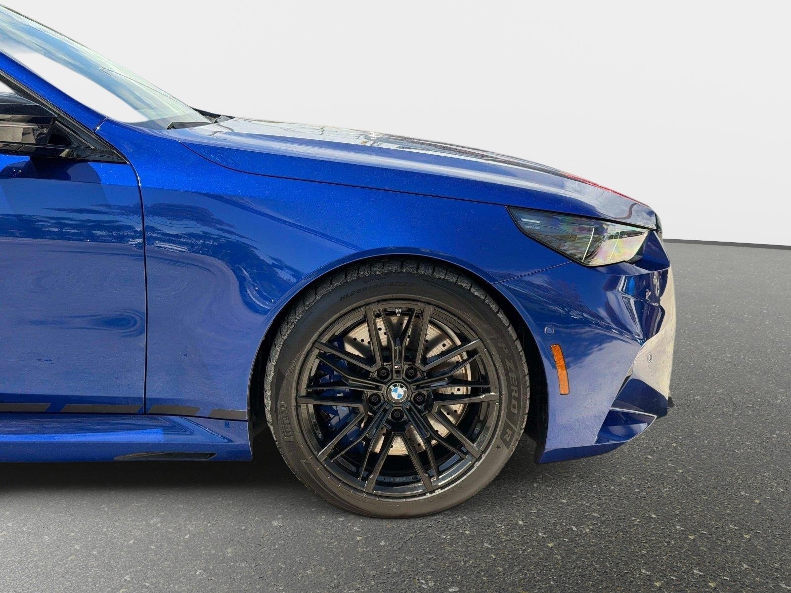 Used 2025 BMW M5 AWD/4WD image 21