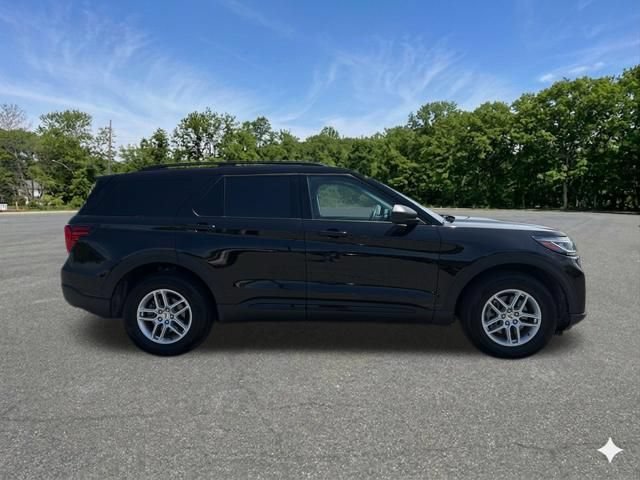 Used 2026 Ford Explorer Active AWD/4WD image 10