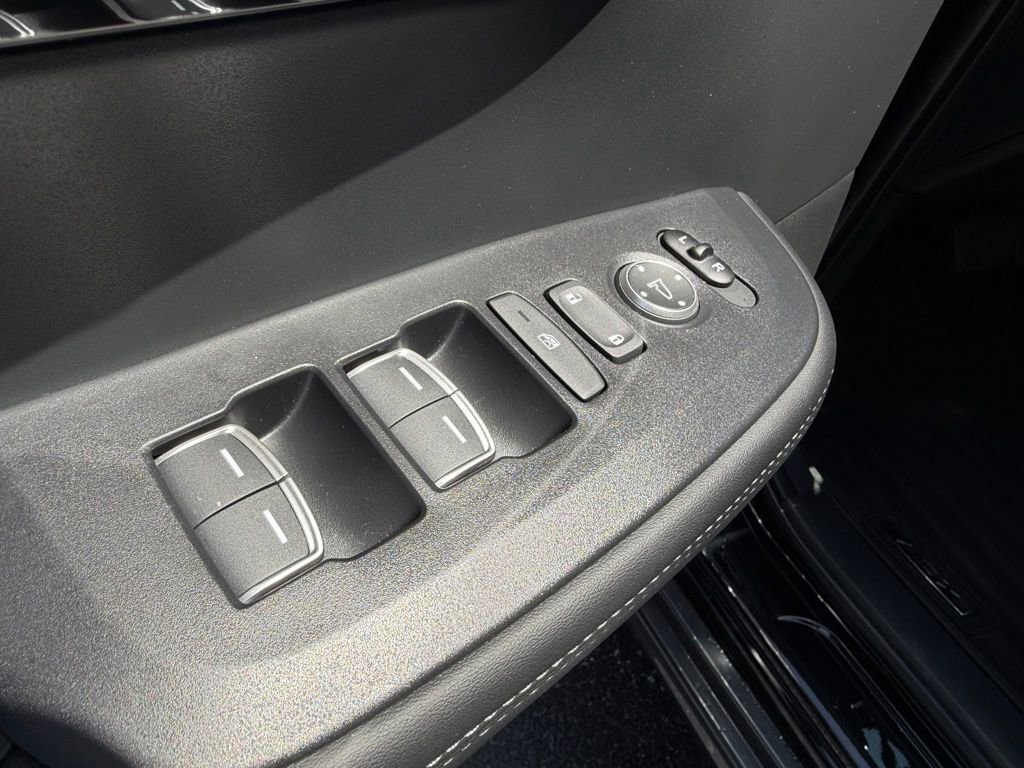 Certified 2025 Acura ADX AWD image 18