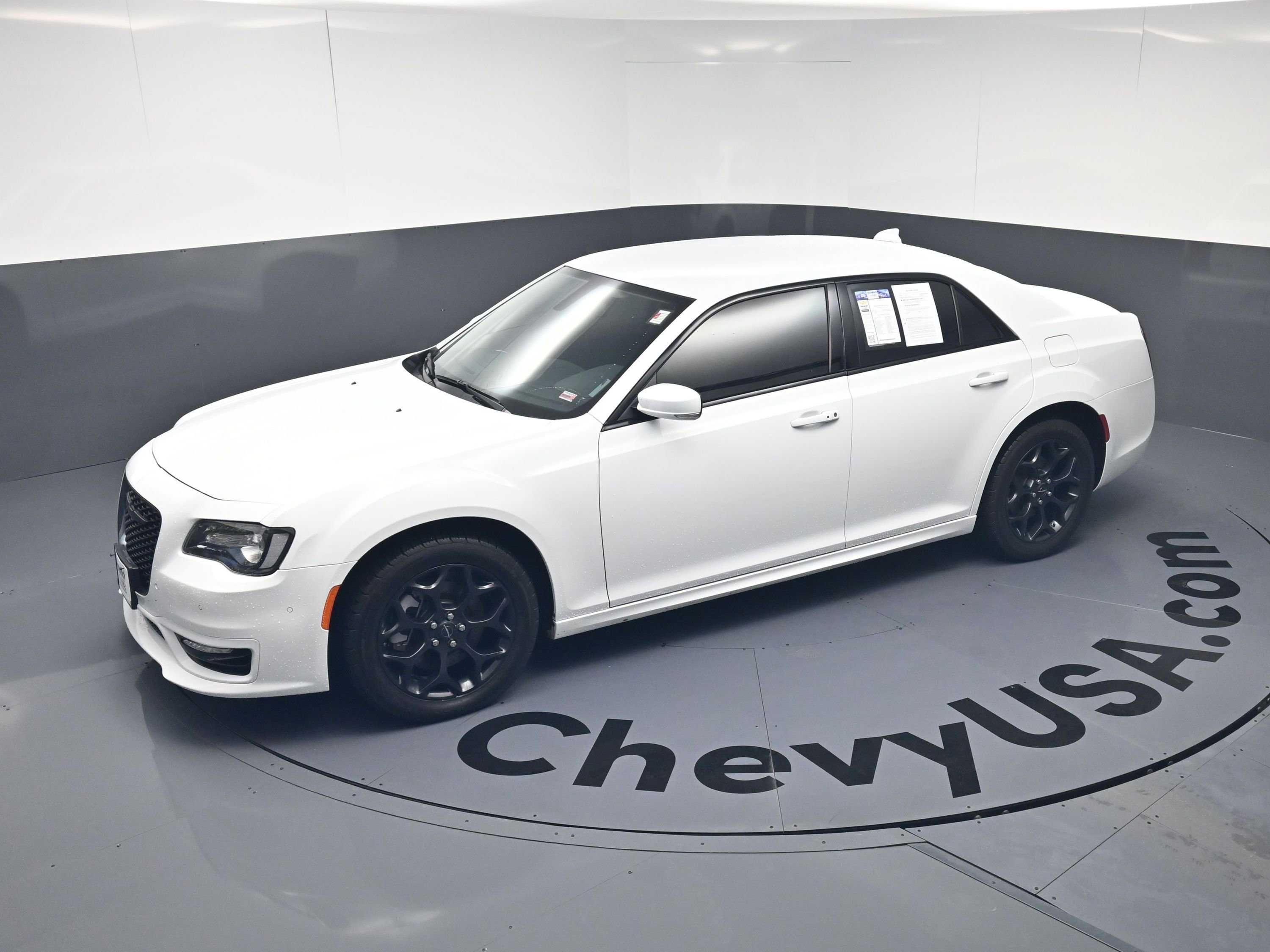 Used 2023 Chrysler 300 Touring L w/ Comfort Group image 12
