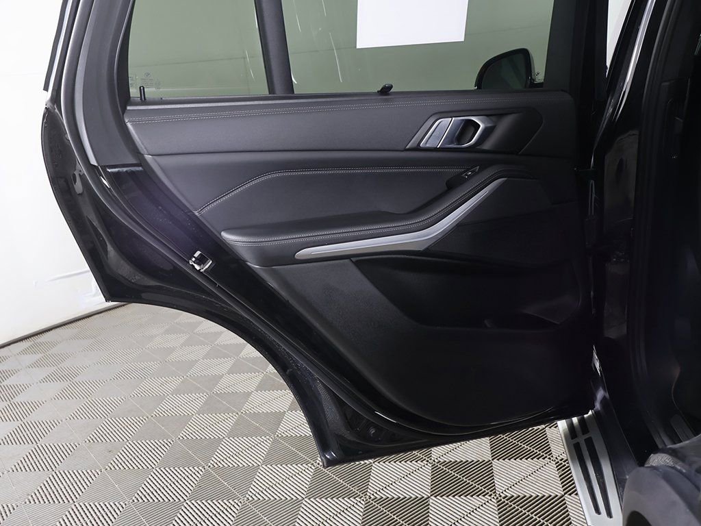 Used 2023 BMW X5 xDrive40i image 29