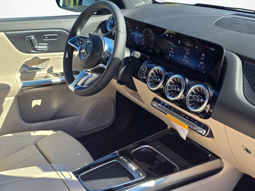 New 2026 Mercedes-Benz GLA 250 4MATIC image 25