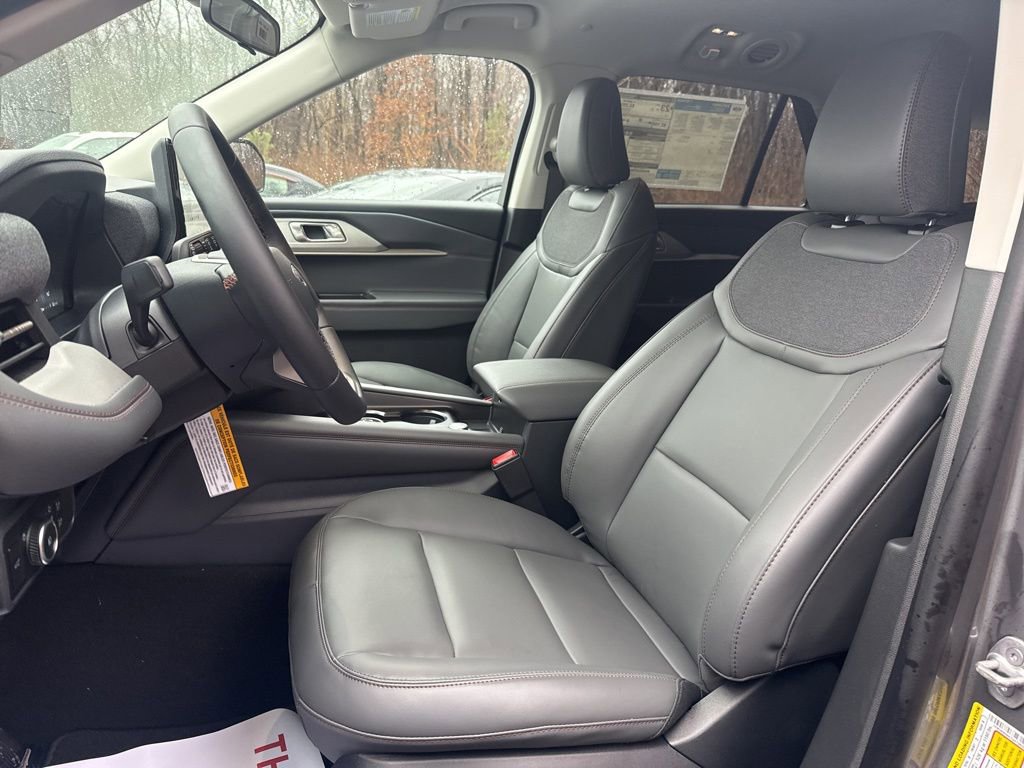 New 2026 Ford Explorer Active w/ Active Comfort Package image 12