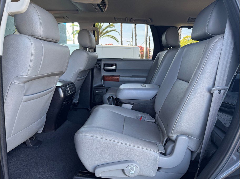 Used 2019 Toyota Sequoia Platinum AWD/4WD image 27