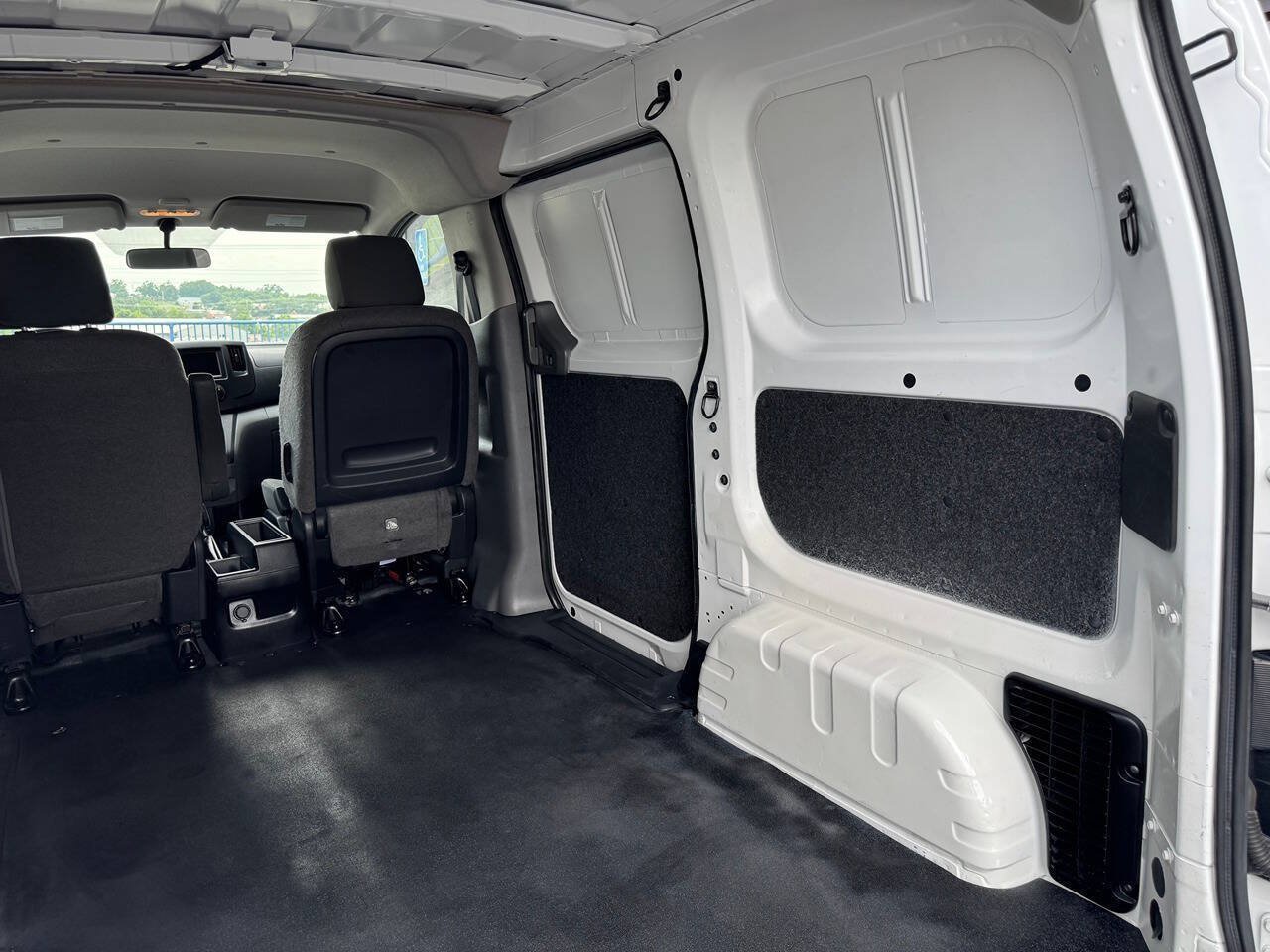 Used 2020 Nissan NV200 SV w/ Back Door Glass Package FWD image 12