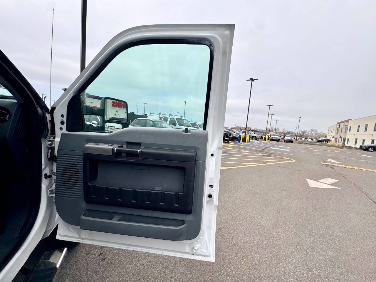 Used 2015 Ford F250 XLT image 31