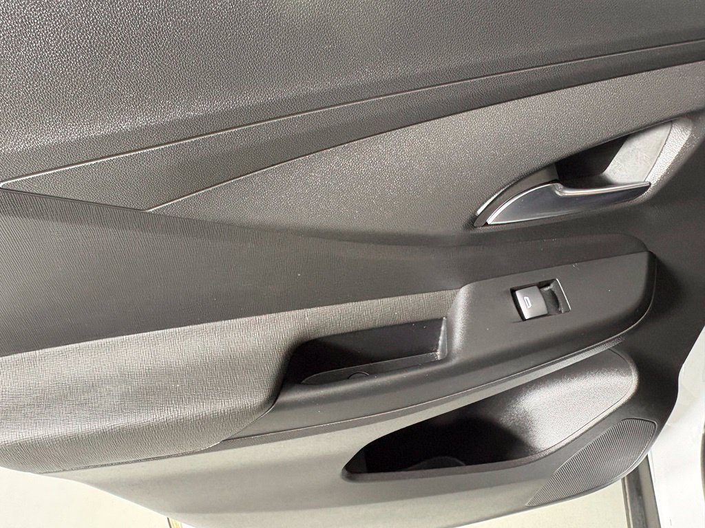 Used 2026 Buick Envista Preferred FWD image 34
