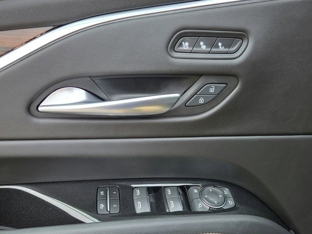 Used 2023 Cadillac Escalade Premium Luxury image 7