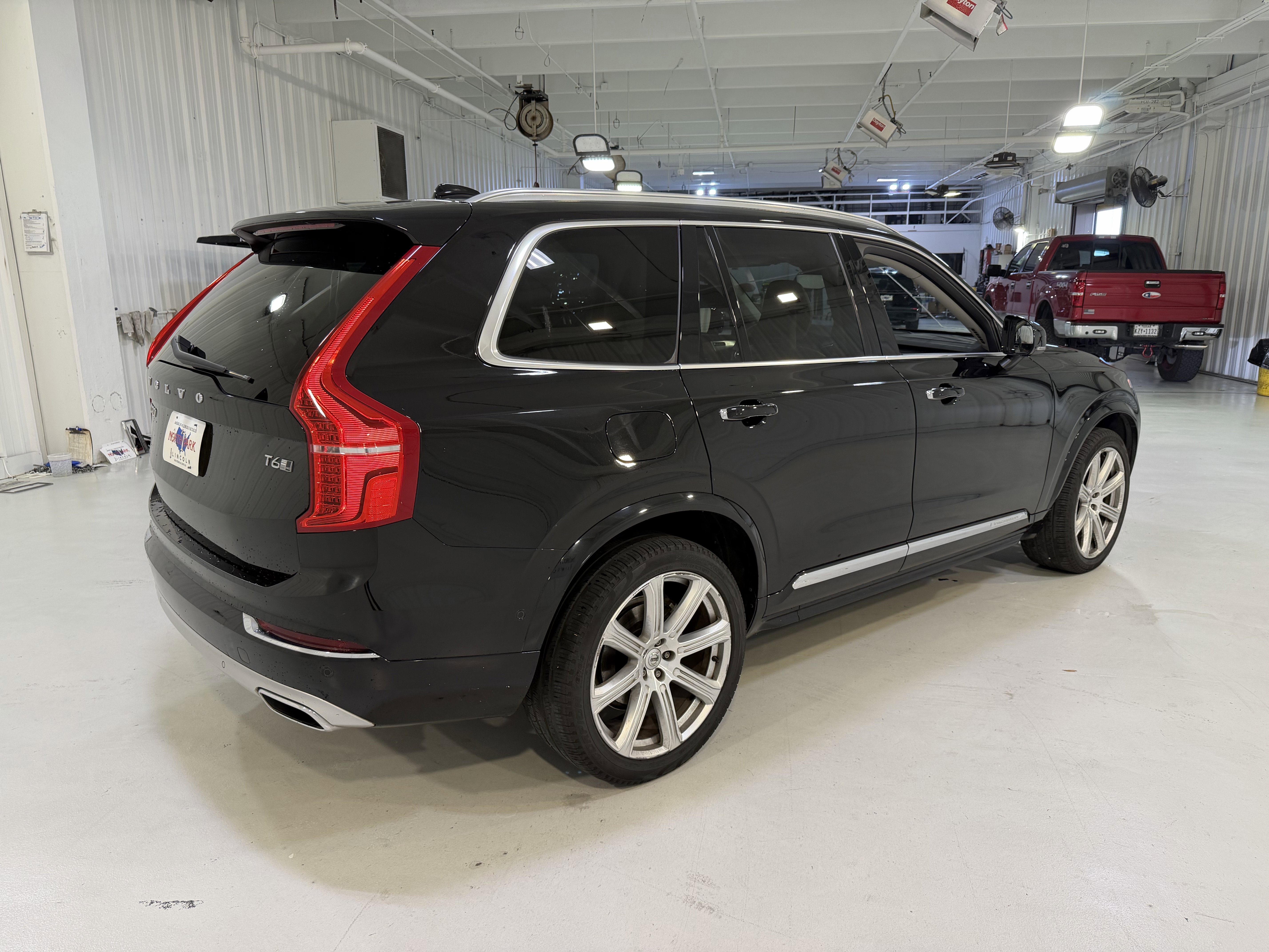 Used 2016 Volvo XC90 T6 Inscription w/ Vision Package AWD/4WD image 5