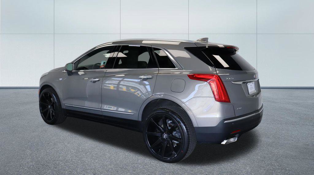 Used 2018 Cadillac XT5 Luxury w/ Driver Awareness Package AWD/4WD image 3