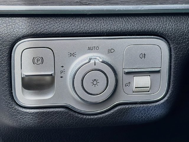 Used 2022 Mercedes-Benz GLE 350 4MATIC image 9
